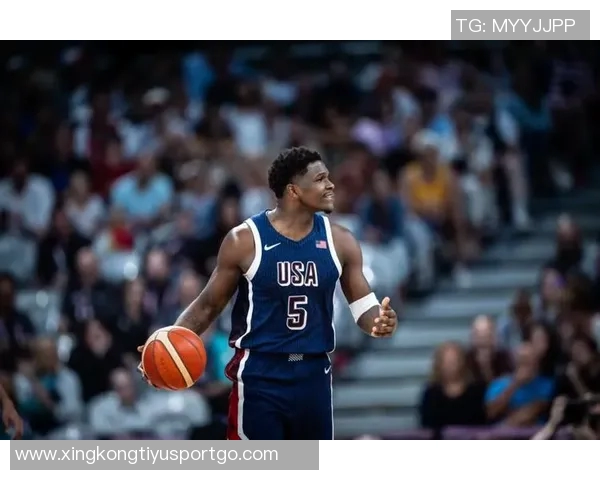 媒体人分析爱德华兹进攻端表现提升展现出更强自信心与关键时刻阅读能力